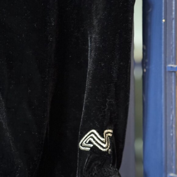 💫 Alpha Factor Black Velvet Star Leotard Girls CL - Picture 4 of 10